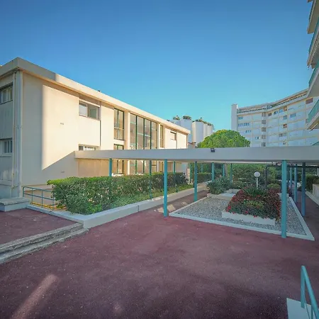 Jul - Studette - Croisette - Vca Канны