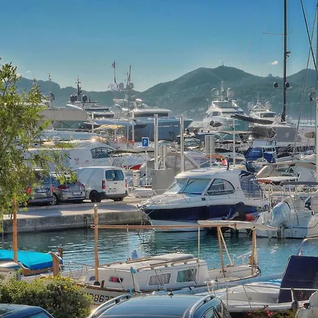 Jul - Studette - Croisette - Vca *